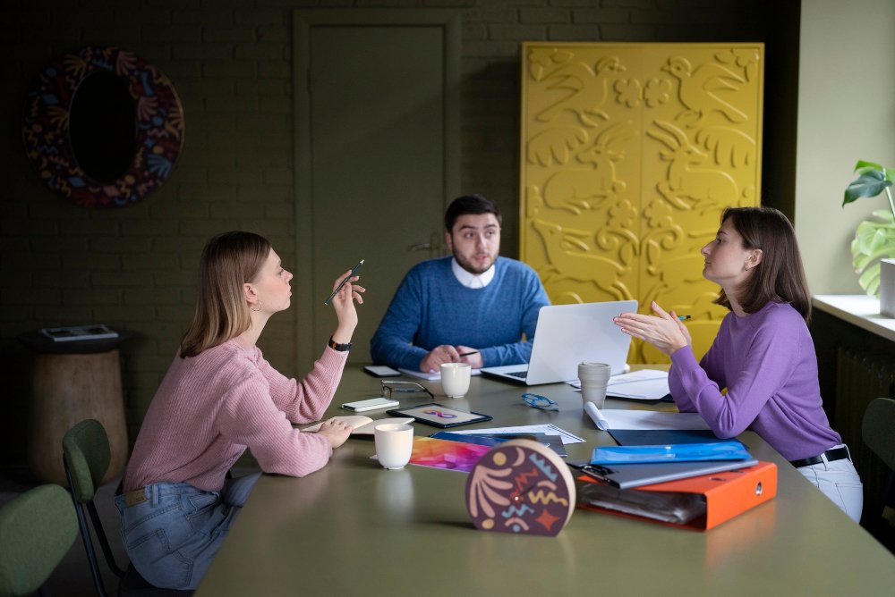 ENGLISH – THE UNIVERSAL KEY TO EFFECTIVE COMMUNICATION